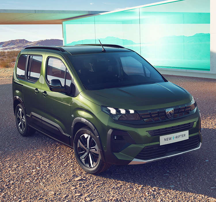 Peugeot e-Rifter, вигляд спереду з правого боку