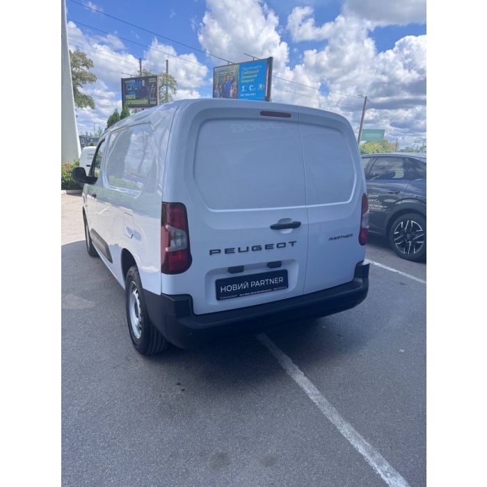Peugeot Partner L2 1.5 BHDi 130 AT8