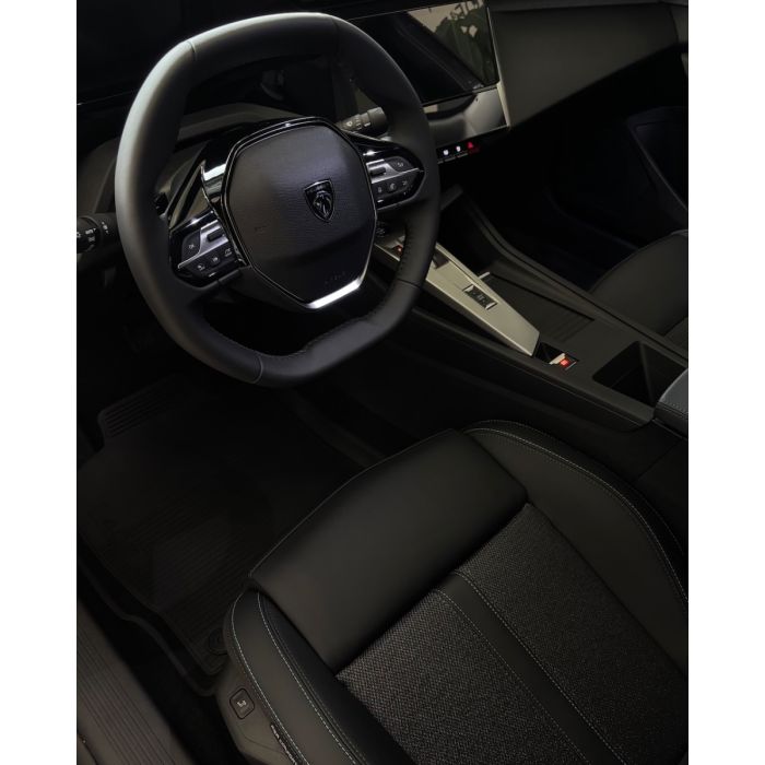 Peugeot 408 ALLURE 1.6 PureTech 215 к.с. АКПП-8